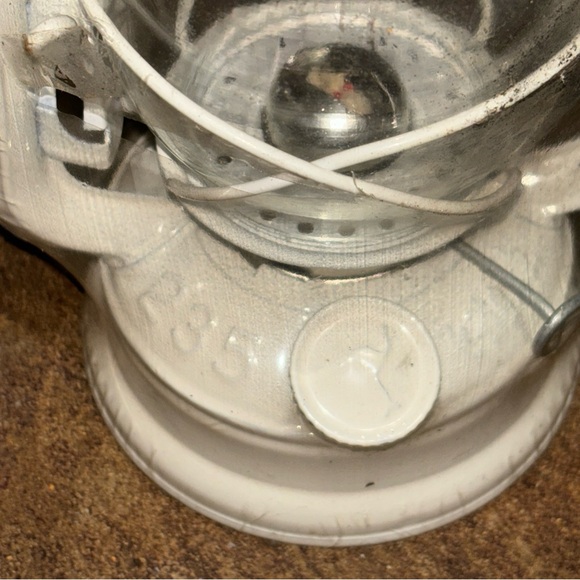 Hurricane Lantern Flying Crane white Metal Kerosene Fueled Camping Light - Picture 3 of 10